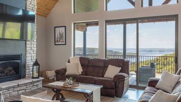 Smart TV, fireplace, video games