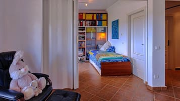 Ferros/tábuas de passar roupa, Wi-Fi, roupa de cama