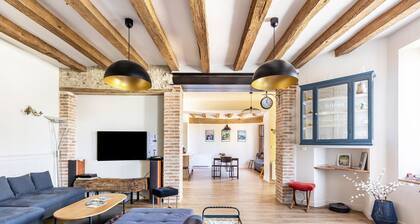 Charming Cottage with Spa for 8–10 Guests, Near Loire Castles