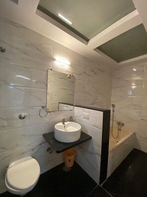 Double Room, Mountain View | Bathroom | Shower, towels, soap, shampoo - Hotel Anan Palace (Abu Road)