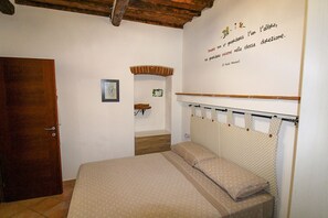 Desk, WiFi, bed sheets - Casa Carlo - Isola d`Elba (Rio Marina)