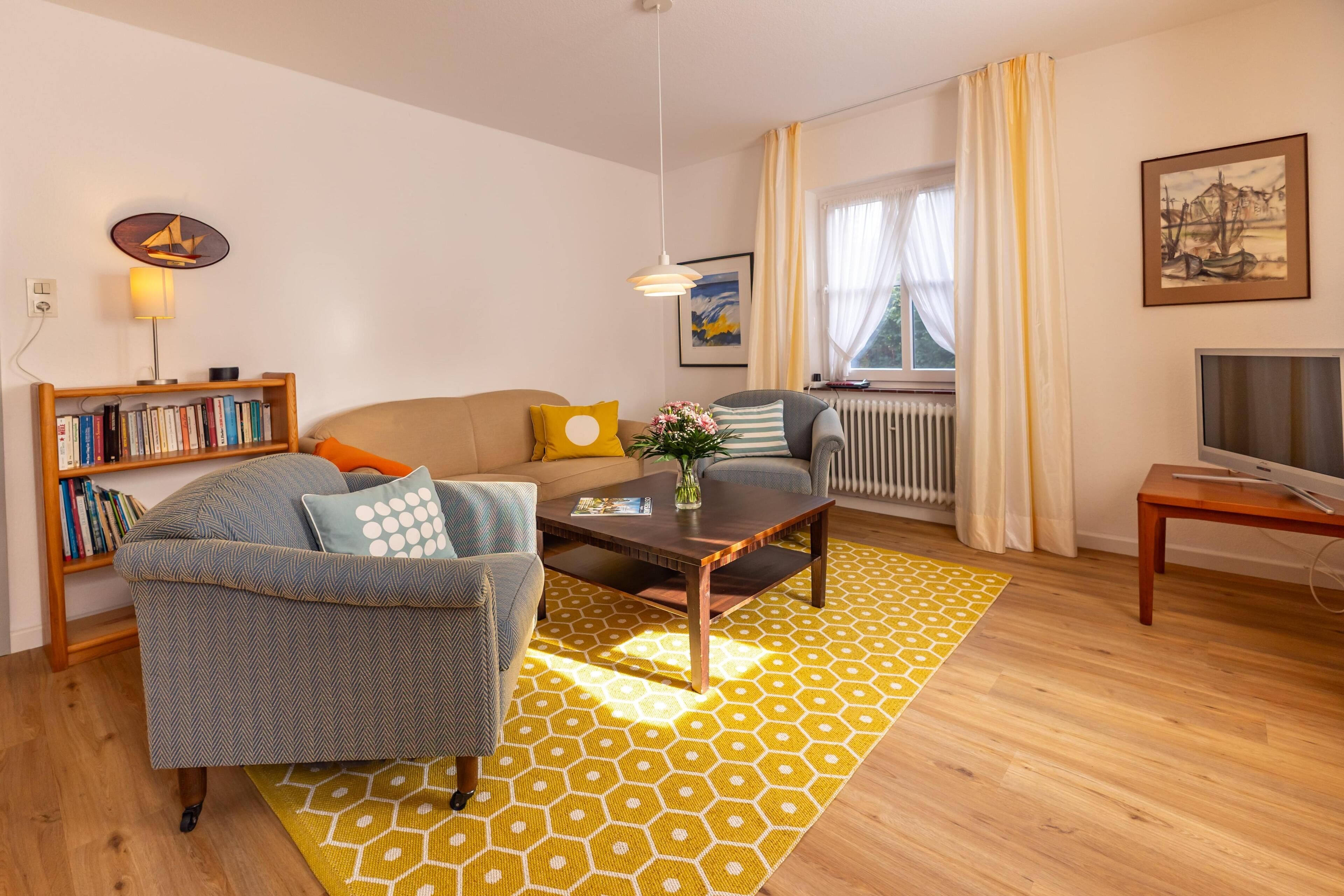 TV, bordtennis og stereoanlegg