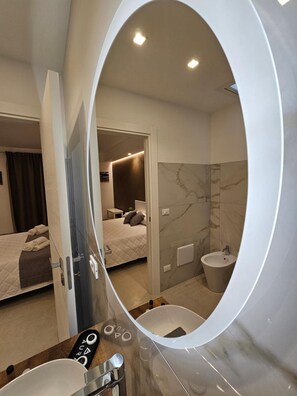 Shower, hair dryer, towels - Aura Beb - Tripla Bed and Breakfast (Pachino)