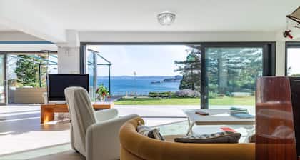 Luxury Seafront Villa in the Ares Estuary with Private Beach Access – Perfect for Families & Groups