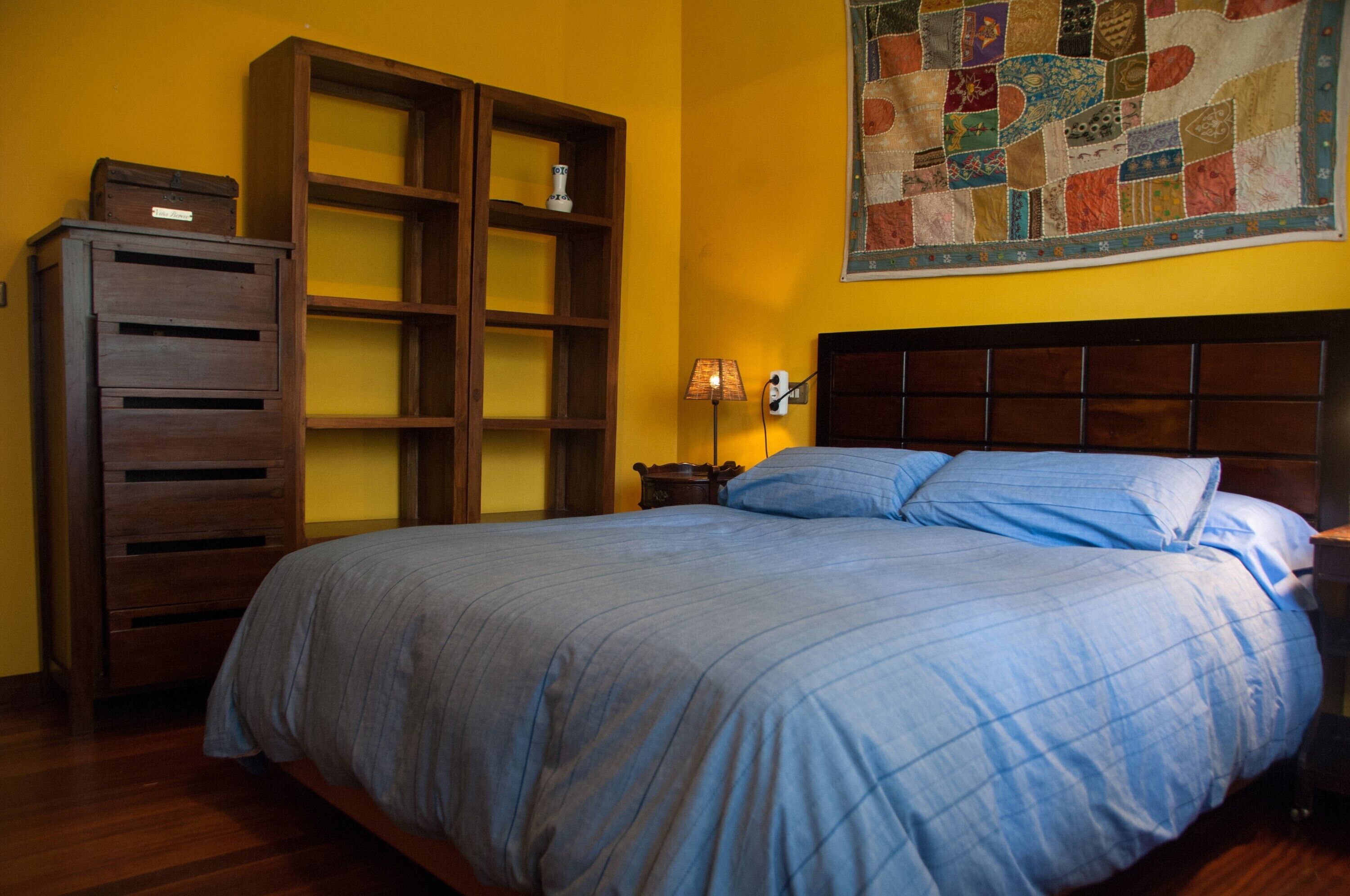 6 多间卧室、熨斗/熨衣板、WiFi、床单