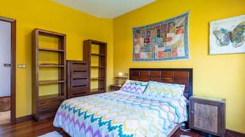 6 camere, ferro/asse da stiro, Wi-Fi, lenzuola