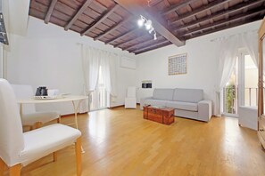 Living area - Colosseum Apartment Renovated (Roma)