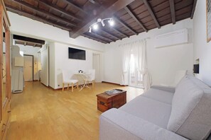 Living area - Colosseum Apartment Renovated (Roma)