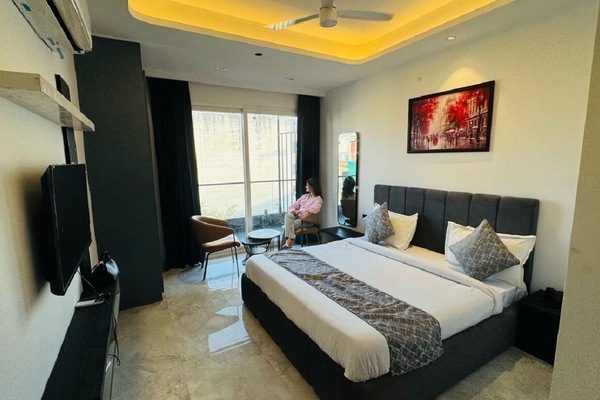 Basic Double Room | Desk, laptop workspace, free WiFi