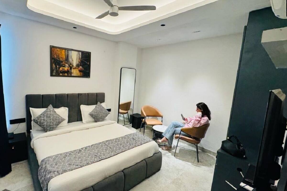 Standard Double or Twin Room | Desk, laptop workspace, free WiFi