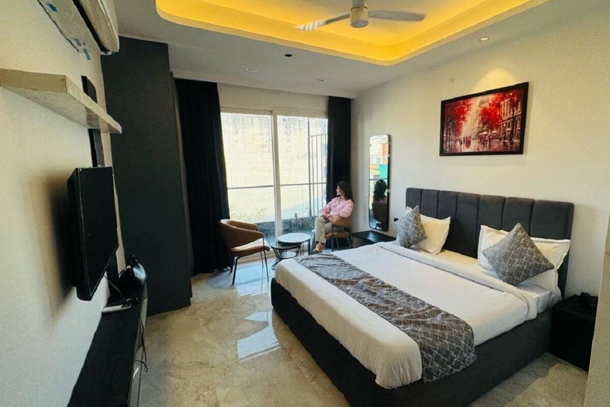 Basic Double Room | Desk, laptop workspace, free WiFi