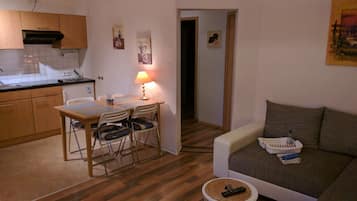 Fernseher, Stereoanlage