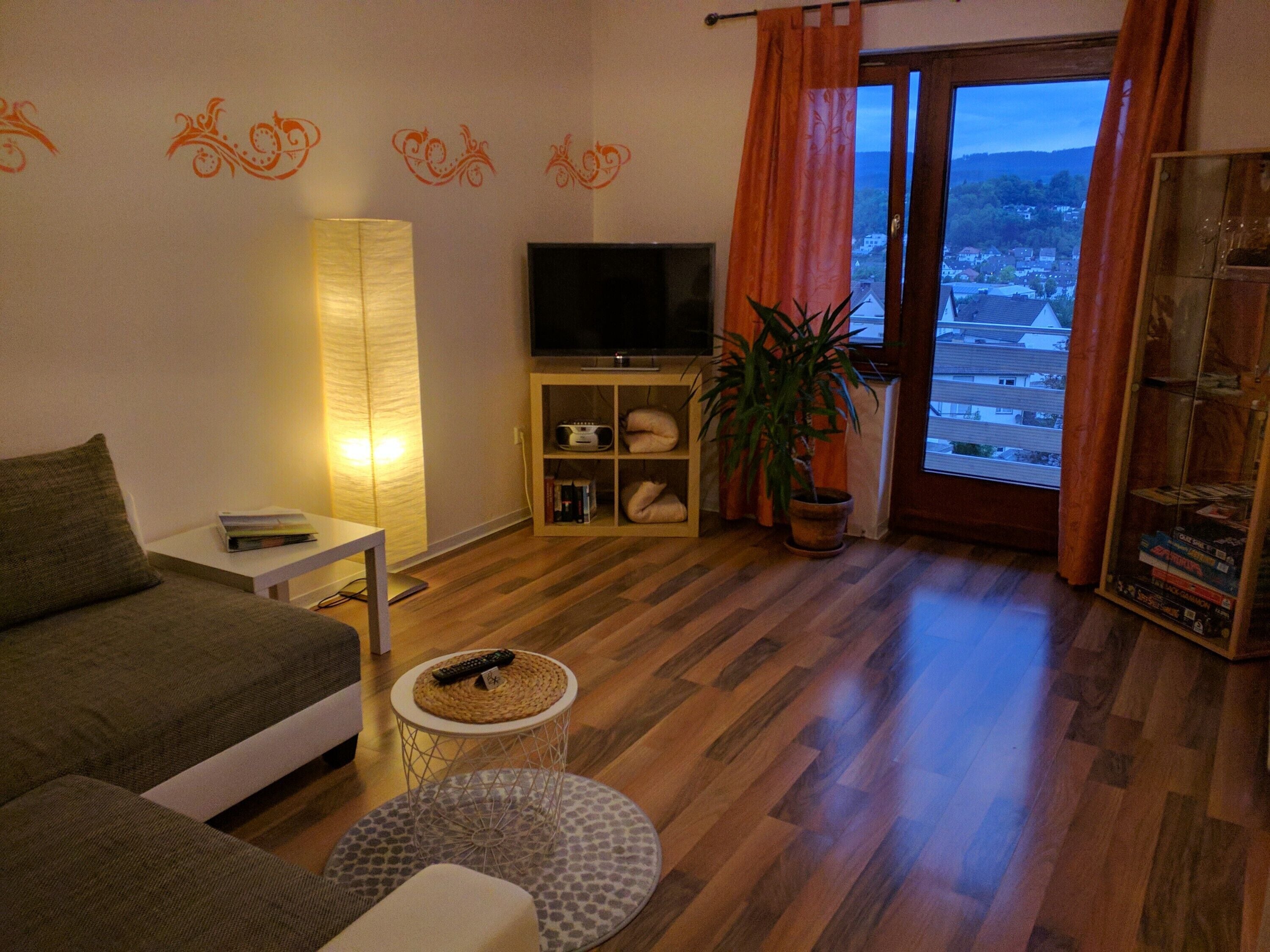 Fernseher, Stereoanlage