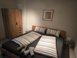 Fer et planche à repasser, Wi-Fi, draps fournis