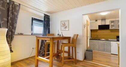 Single Apartment / Einzelzimmer