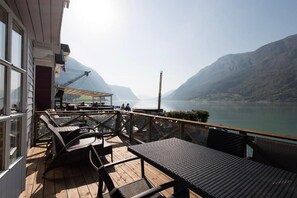 Traditional Bungalow, Balcony, Sea View | Outdoor dining - Skjolden Resort (Skjolden)