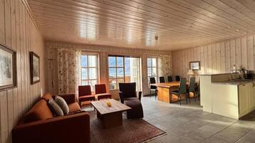 Comfort-Villa, Balkon, Meerblick | Innenbereich