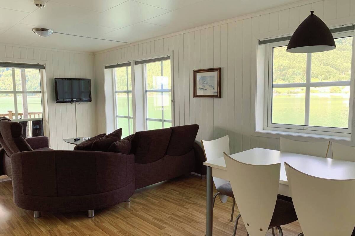 Family Apartment, Balcony, Sea View | Dining