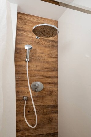 Hair dryer, towels - Łódź Business Suite - Terrace, Parking, Workspace - by Rentujemy (Łódź)