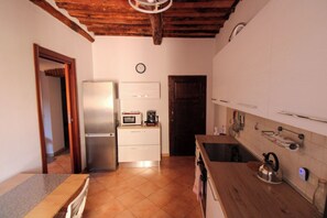 Apartment | Private kitchen - Casa Carlo (Rio Marina)