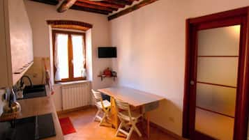 Apartment | Dining