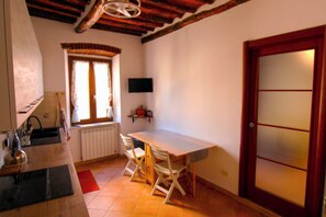 Apartment | Dining - Casa Carlo (Rio Marina)