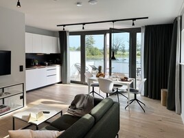 Die Lauschige A | Essbereich im Zimmer