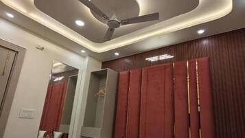 Deluxe Double Room | Free WiFi