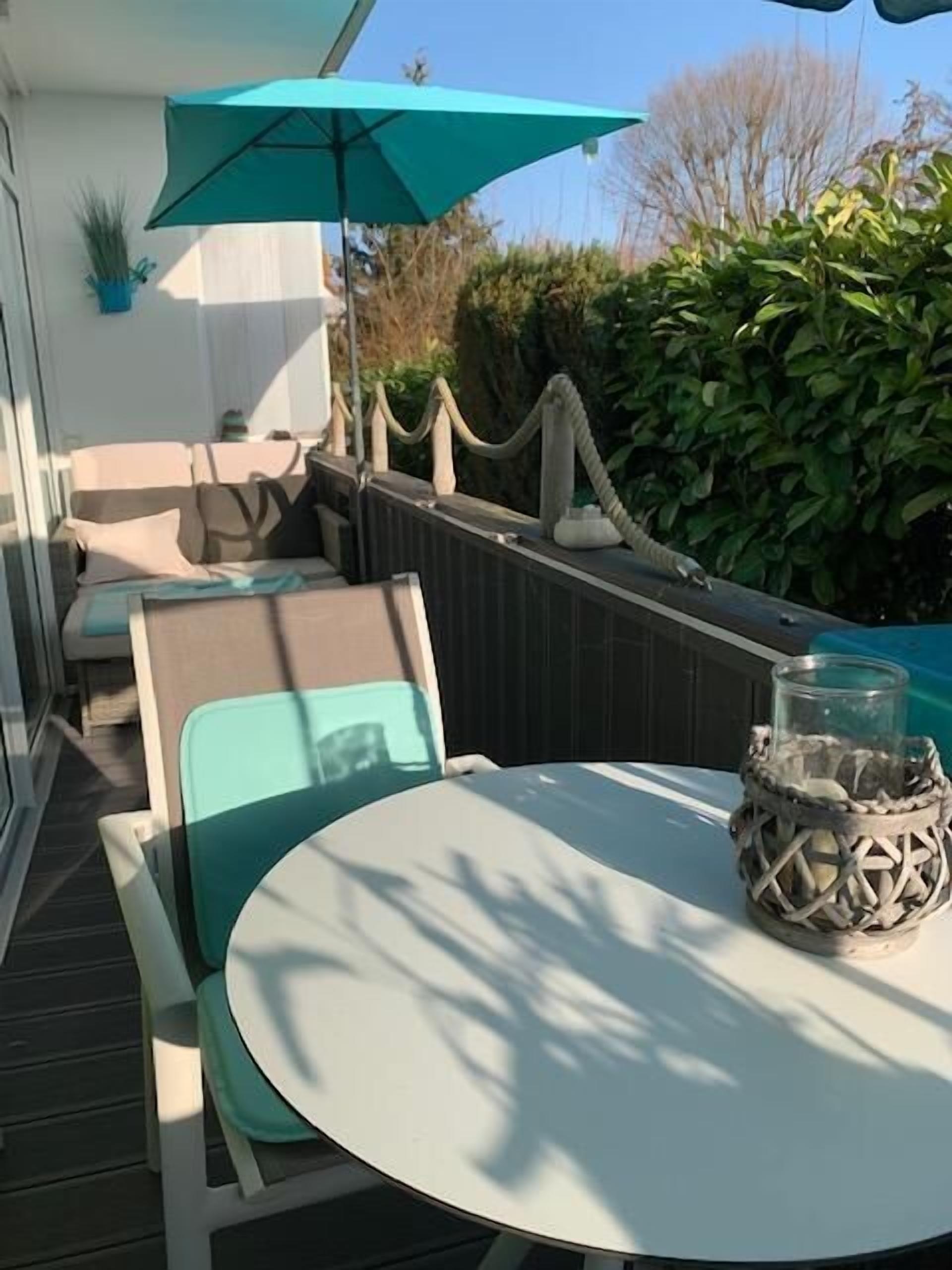 屋外ダイニングエリア