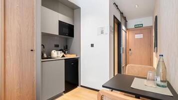 Standaard tweepersoonskamer, op benedenverdieping | Dineren