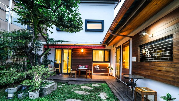 Outdoor dining - Happyokhome (Jeonju)