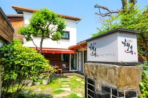 Exterior detail - Happyokhome (Jeonju)