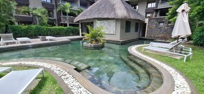Pool - Luxury Furnished Appartment - Domaine des Alizées, Grand Baie (Grand Baie)