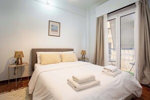 1 bedroom, iron/ironing board, travel cot, WiFi - Central Athens Fully-Equipped Getaway in Victoria (Athina)