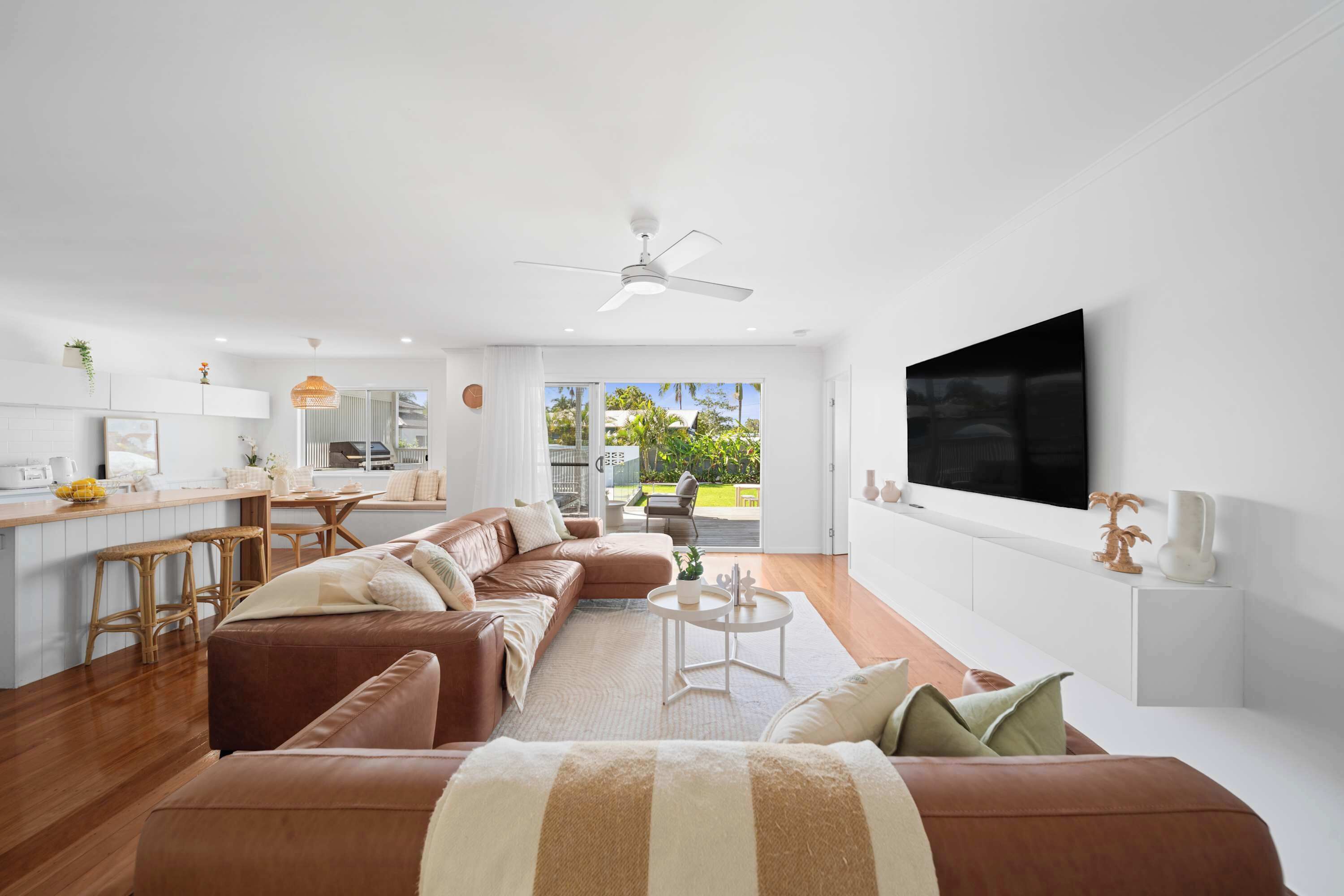 Palm Cove Retreat - Walk To Beach & Cbd - Mooloolaba