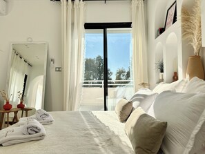 Vila, 4 quartos, para fumantes, piscina particular | 4 quartos