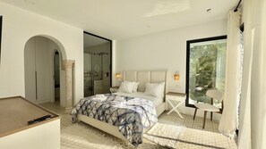 Villa, 4 Bedrooms, Smoking, Private Pool - Villa Lumina A Luminous Private Retreat With Pool & Fireplace in Hammamet (Bouficha)