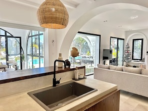 Villa, 4 Bedrooms, Smoking, Private Pool | Interior