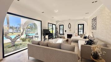 Villa, 4 Bedrooms, Smoking, Private Pool | Living area