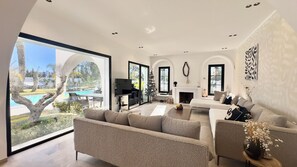 Villa, 4 Bedrooms, Smoking, Private Pool | Living area