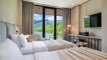Chambre Deluxe Double ou avec lits jumeaux, balcon, vue lac