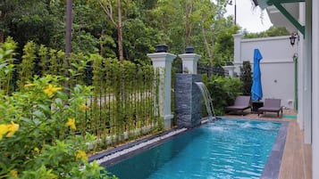 Luxury Villa, 4 Bedrooms, Private Pool, Garden View | Pemandangan dari bilik
