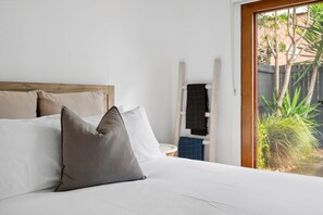 2 bedrooms, iron/ironing board, WiFi, bed sheets - The Terrace | 500m Walk to Ocean Grove Beach (Ocean Grove)