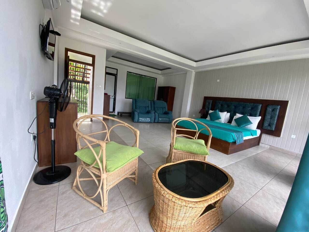 Junior Double Room, Balcony, Mountain View | Desk, free WiFi