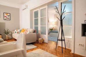 Televisión, oficina