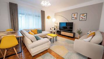 Televisión, oficina