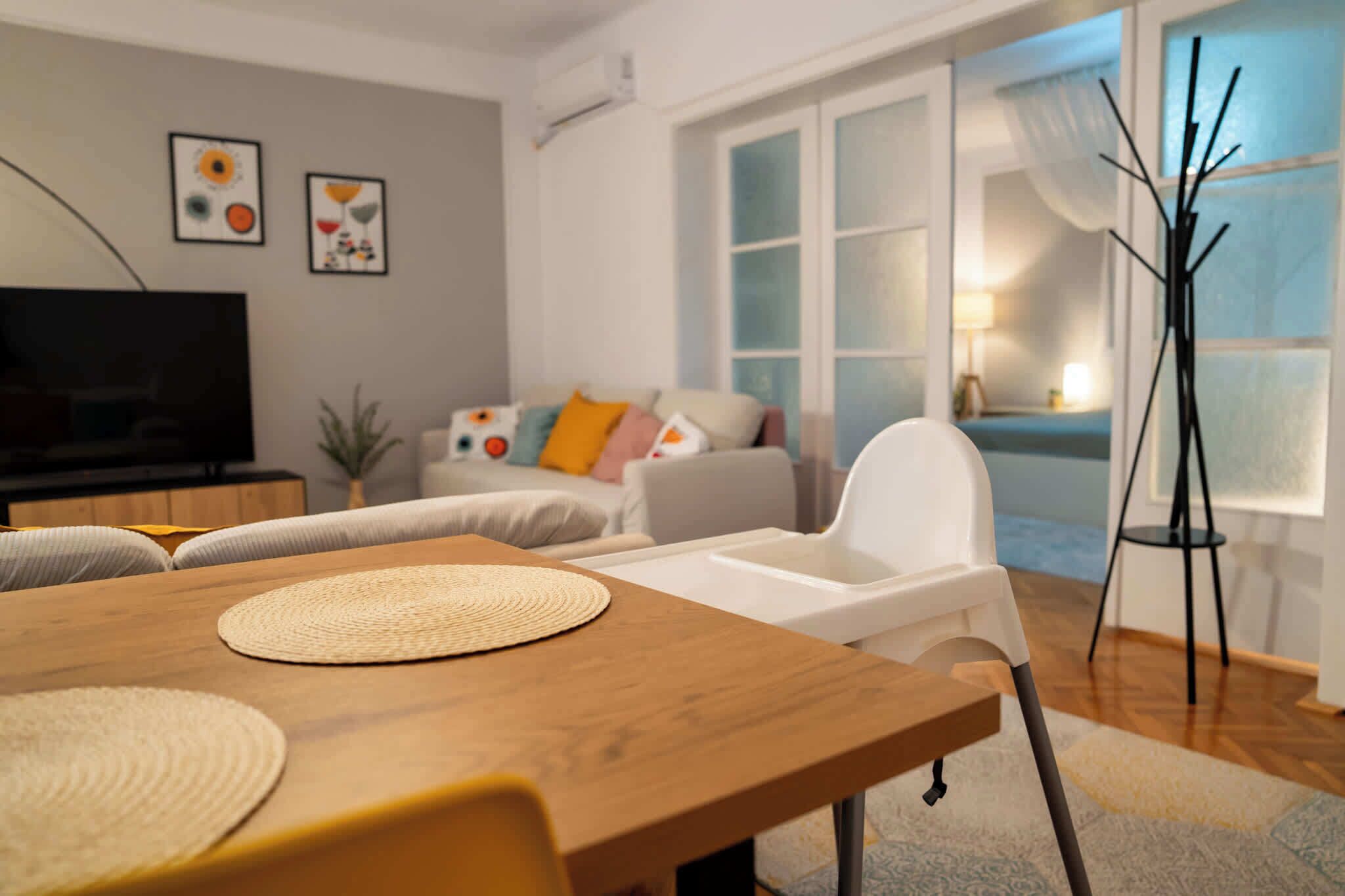 Televisión, oficina