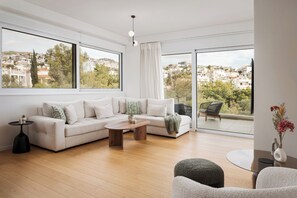 Smart TV - Athenian Riviera Elegant Residence, Bill & John Villas (Vari - Voula - Vouliagmeni)