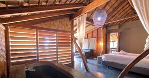 5 Schlafzimmer, Schreibtisch, Bügeleisen/Bügelbrett, WLAN