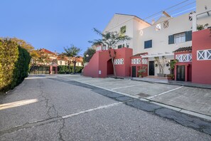 Exterior - Holiday Home 'Islantilla Golf' with Private Terrace, Wi-Fi & Air Conditioning (Huelva)